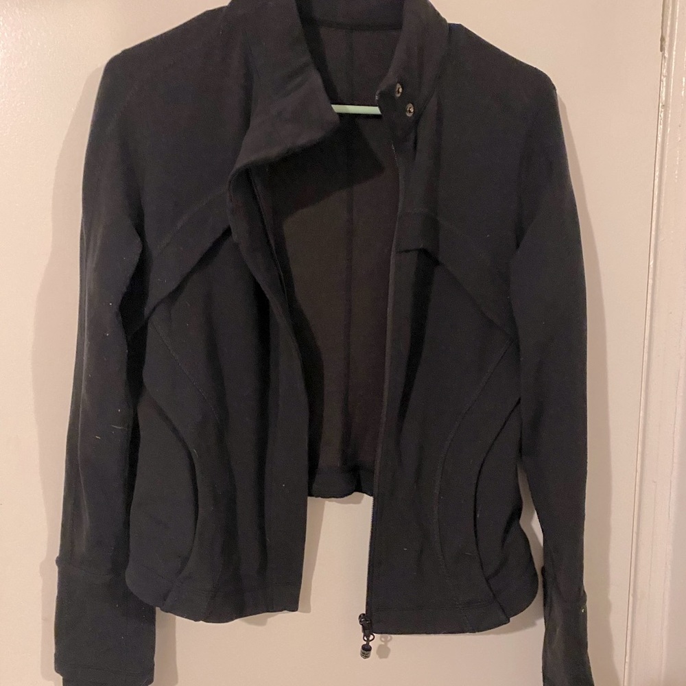 Lululemon workout jacket size 8